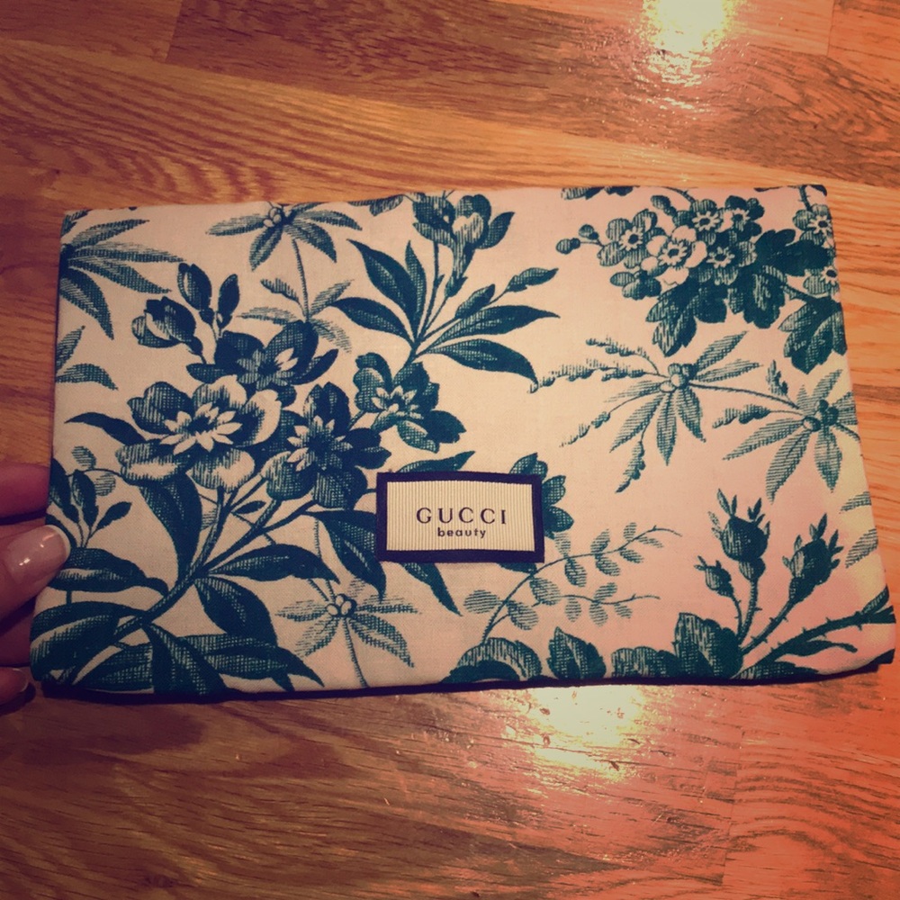 Gucci cosmetic pouch